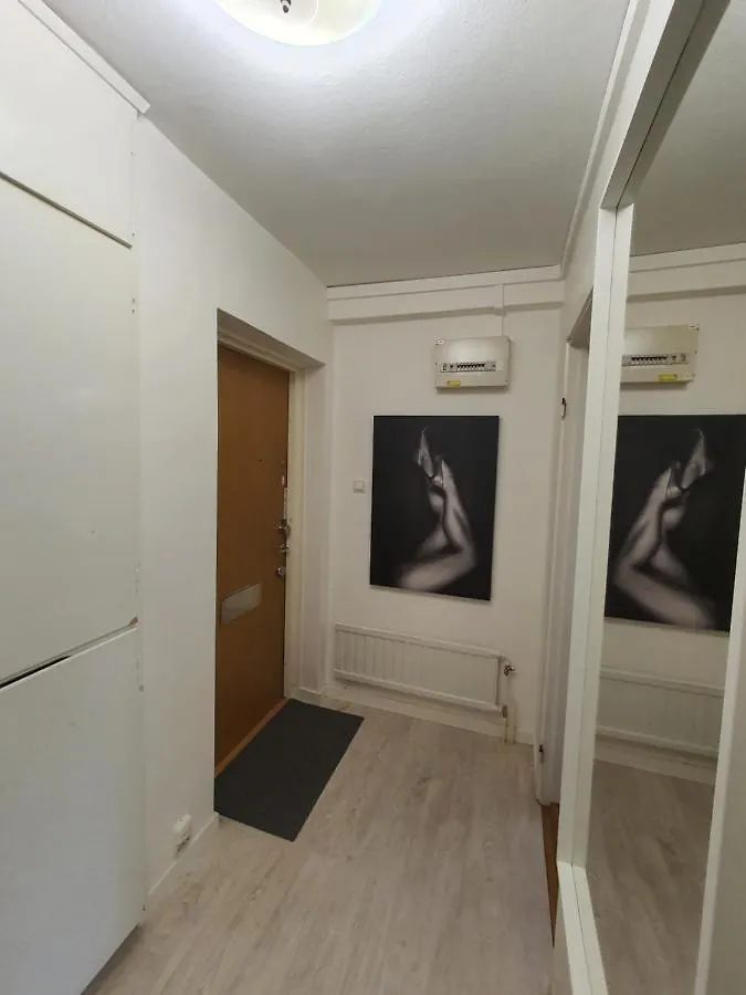 Apartment Close To The Metro And The Beach!!! With A View Of The Scandinavian Forest Stockholm